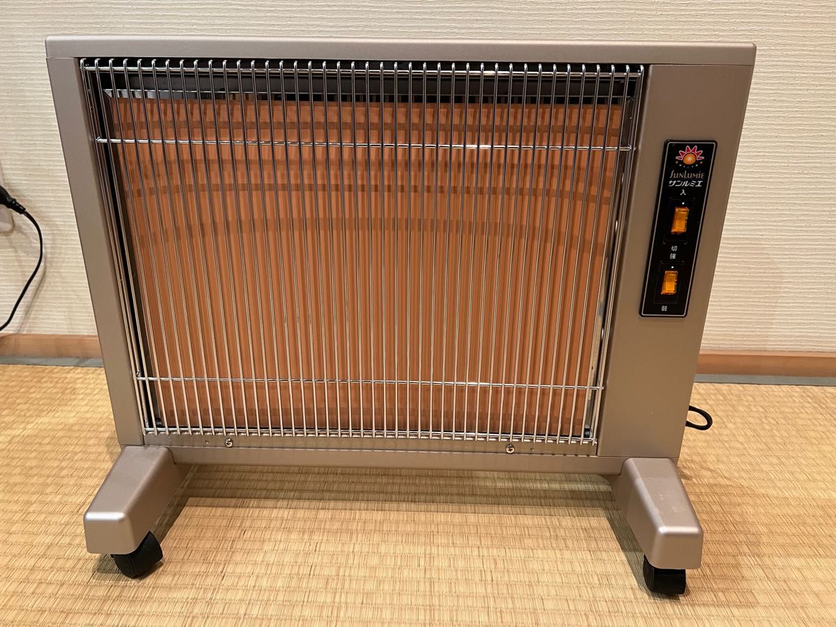 ギフト 【美品】サンルミエ キュート E800LS 遠赤外線暖房器 - 電気