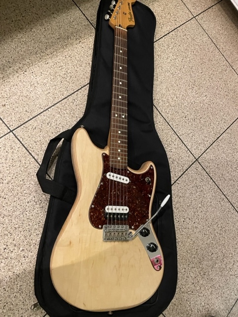 Yahoo!オークション - 売り切り Fender CYCLONE Mexico製 中古 Yahoo!オークション - 売り切り Fender CYCLONE Mexico製 中古