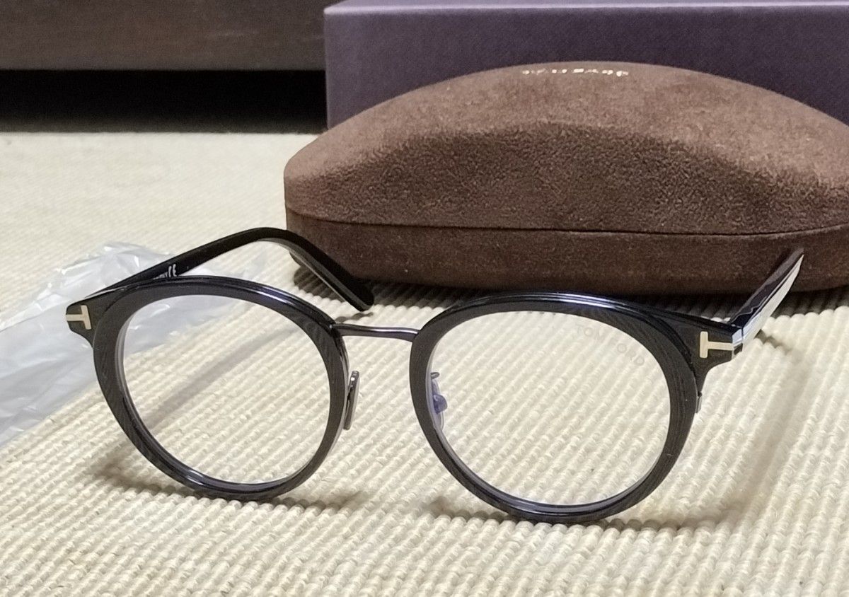 サントスピンク 美品 伊達メガネ トムフォード TOMFORD 日本企画