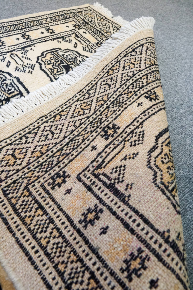 パキスタン手織り絨毯 size:90x63cm ボハラデザイン | BuyJapon パキスタン手織り絨毯 size:90x63cm ボハラデザイン | BuyJapon