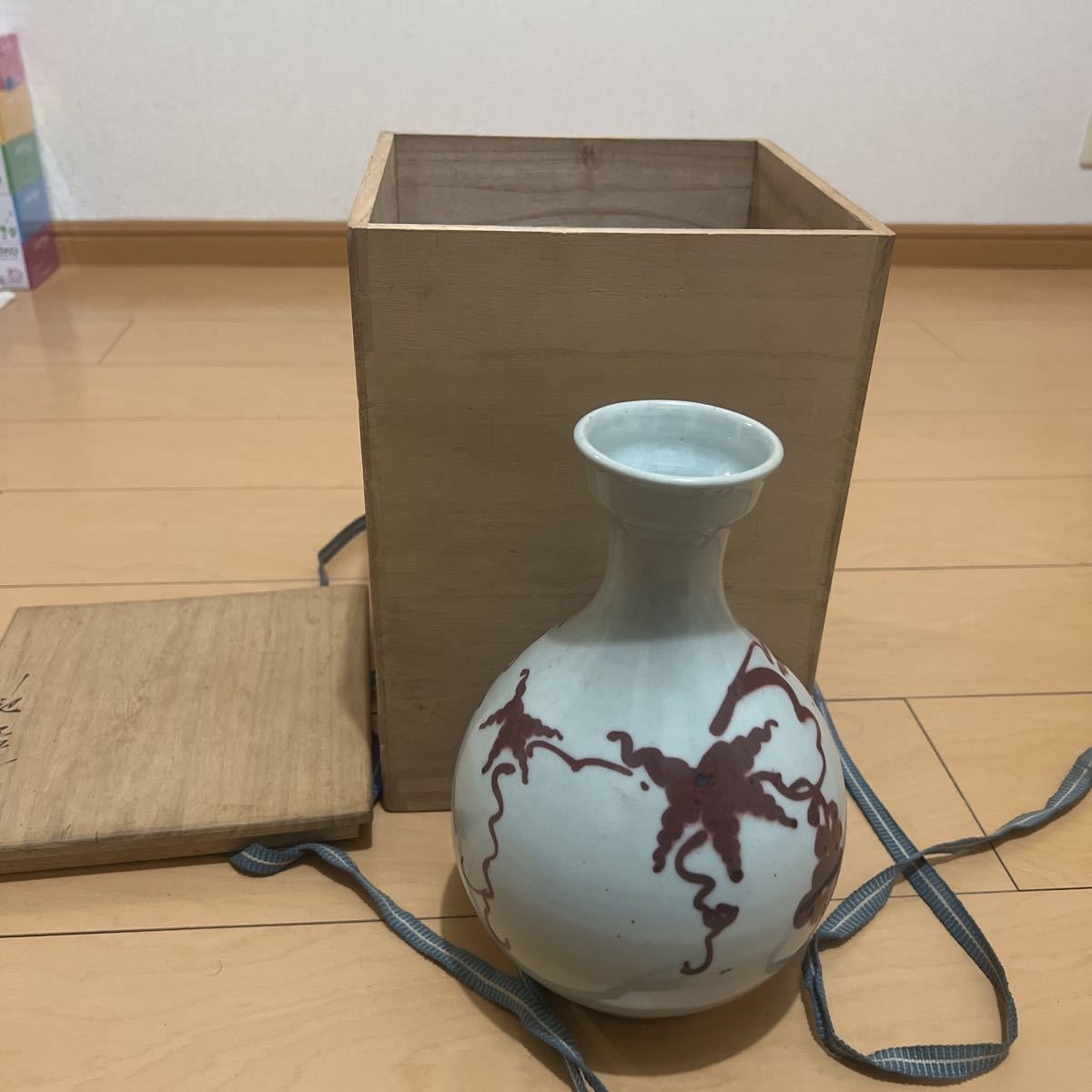 出産祝い 韓国人間国宝 池順鐸作 高麗青磁 雲鶴 花瓶 共箱 高さ約41cm ...