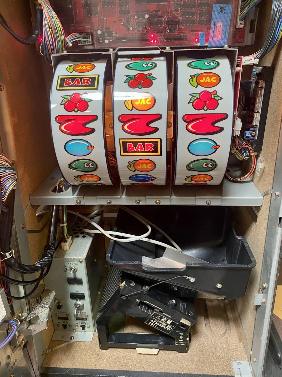 名機】レッツ 4号機 自宅まで発送します メーシー ユニバーサル 名機】レッツ 4号機 自宅まで発送します メーシー ユニバーサル