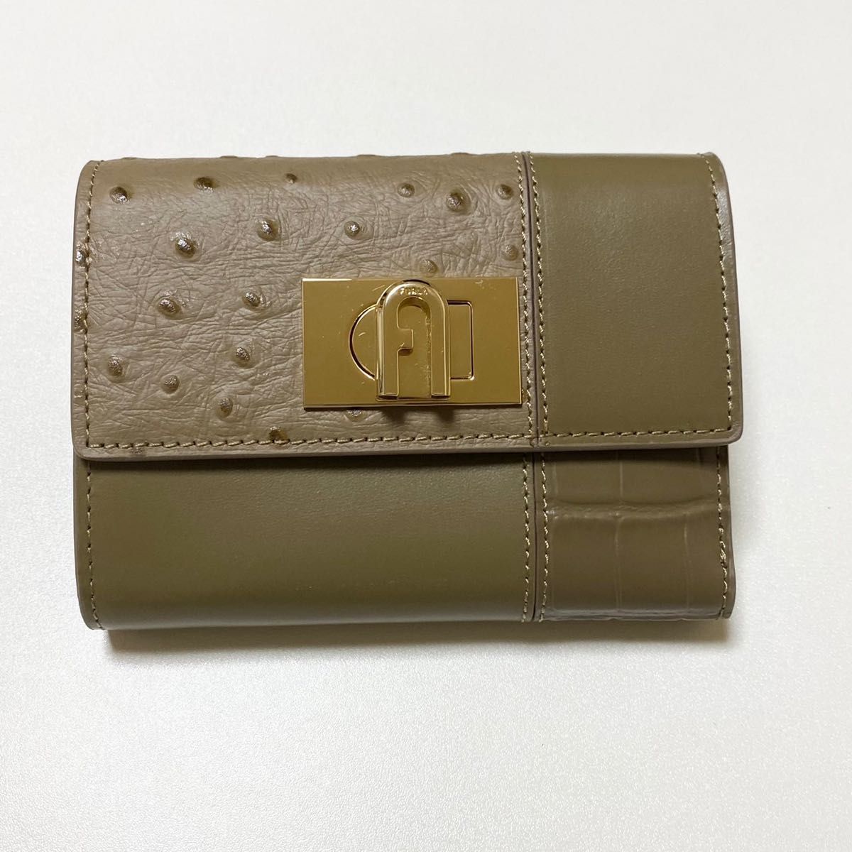 FURLA 】フルラ 三つ折り財布 カーキブラウン系 - fundacionatenea.org