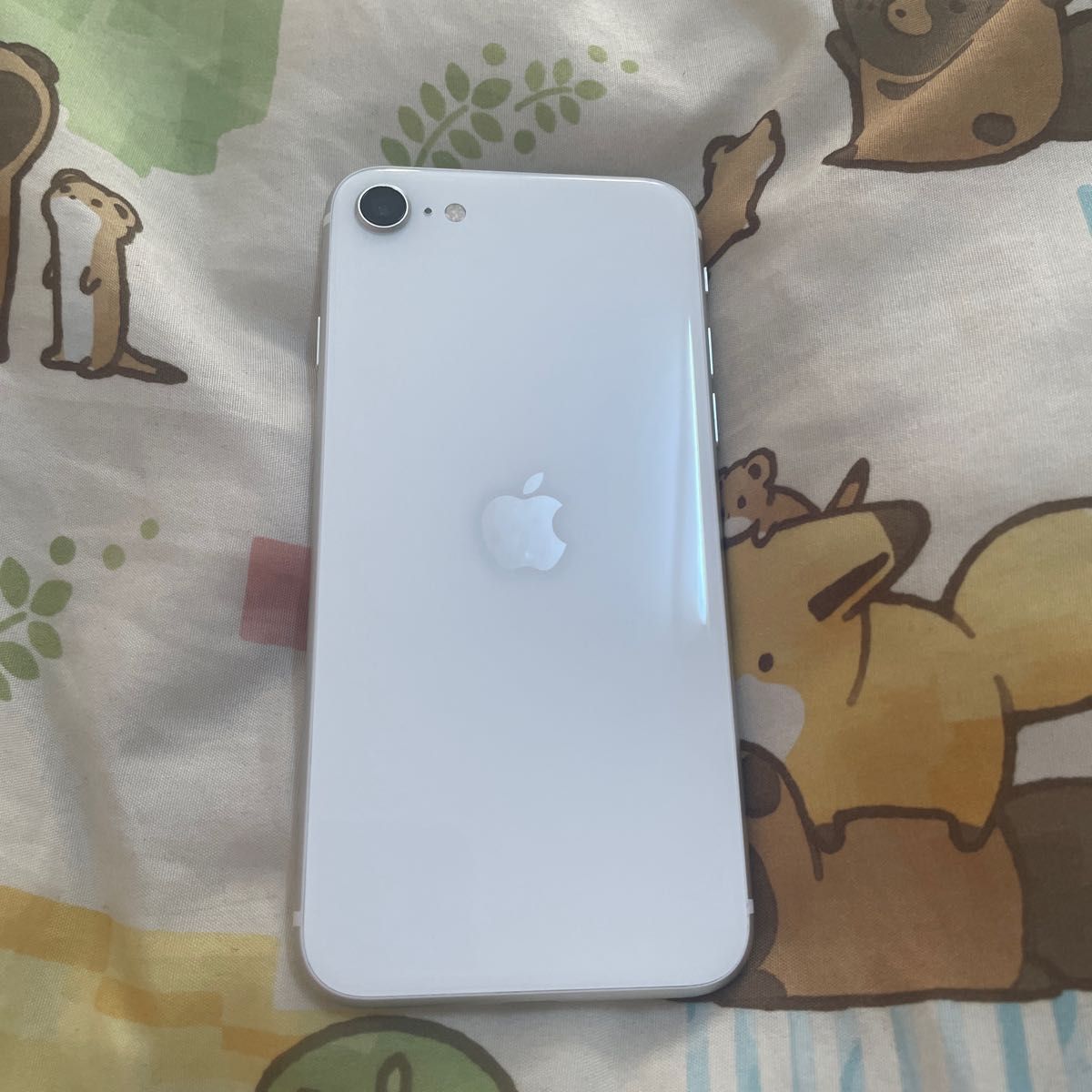 iPhone SE 第2世代 64GB SIMフリー ホワイト au産｜PayPayフリマ