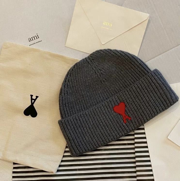 限定値下げ 正規品 ami Paris ニット帽ビーニー ニットキャップ 限定値下げ 正規品 ami Paris ニット帽ビーニー ニットキャップ