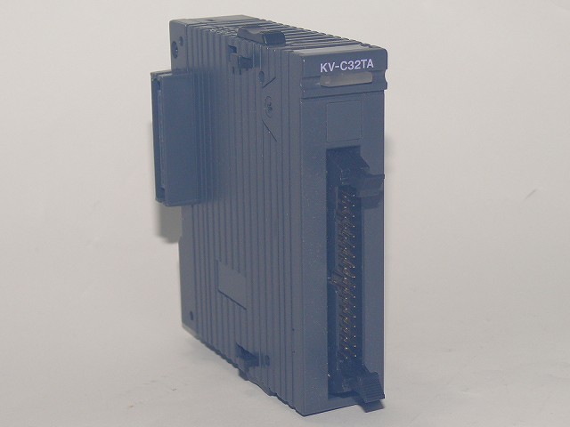 KEYENCE■PLC 出力ユニット 32点 トランジスタ (シンク) KV-C32TA シーケンサー 制御 キーエンス_画像1