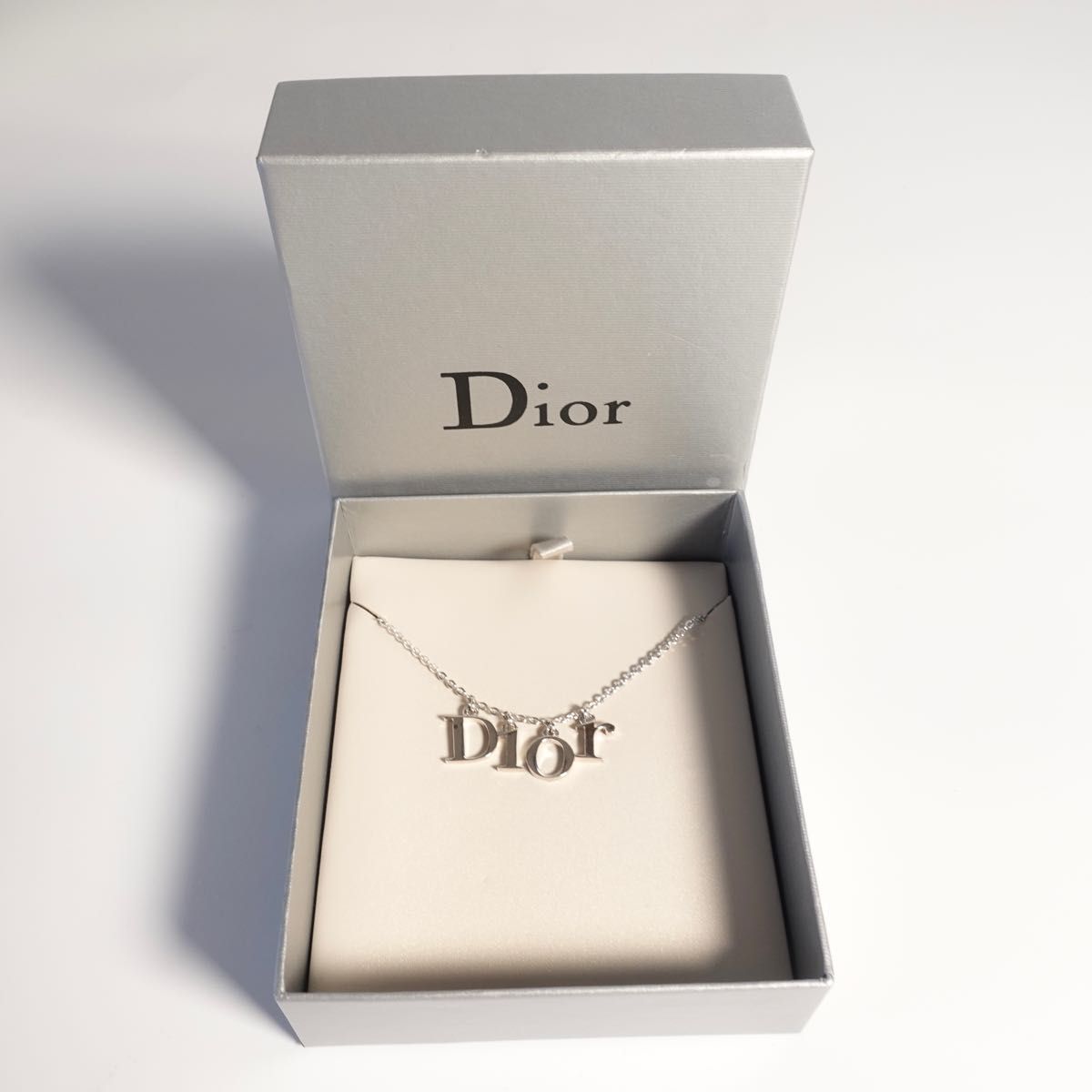 美品】Dior クリスチャンディオール ネックレス 文字 ロゴ シルバー