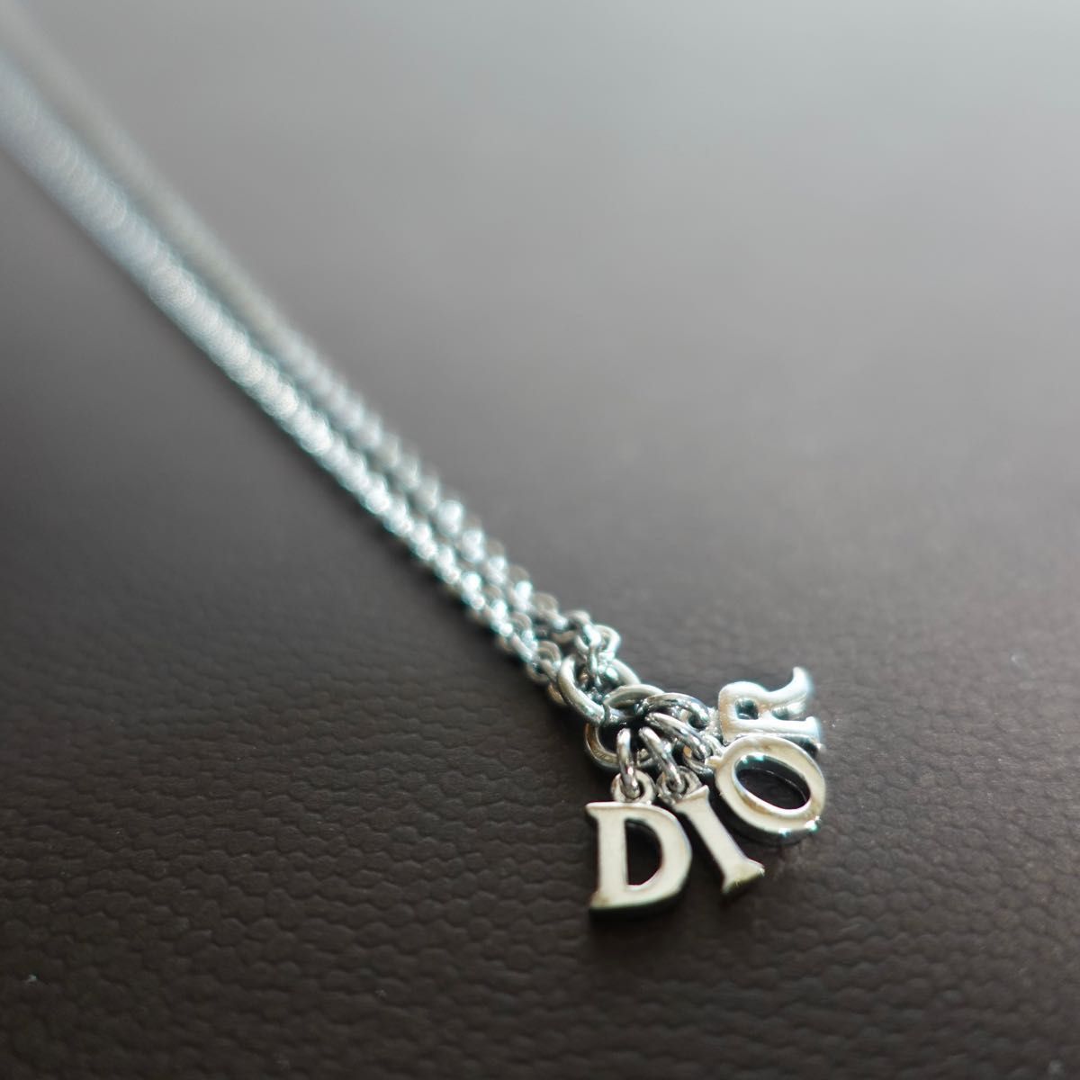 Dior ネックレス　ハート　クリスチャンディオール　ロゴ　文字　シルバー