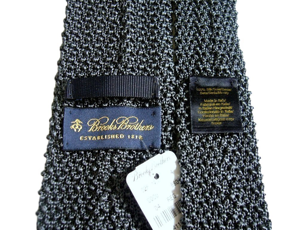 新品【送料無料】ブルックスブラザーズ ニット ネクタイ イタリア製 Brooks Brothers Grey Silk Knit Tie グレー シルク ニットタイ_共通の画像を使っています。