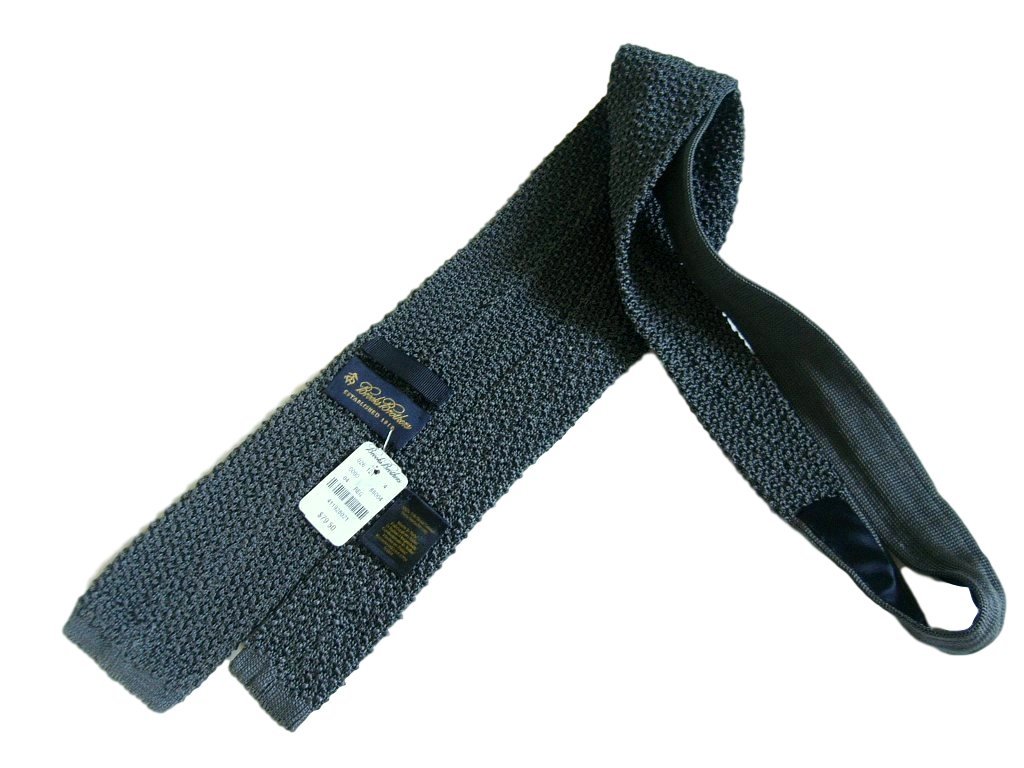 新品【送料無料】ブルックスブラザーズ ニット ネクタイ イタリア製 Brooks Brothers Grey Silk Knit Tie グレー シルク ニットタイ_共通の画像を使っています。