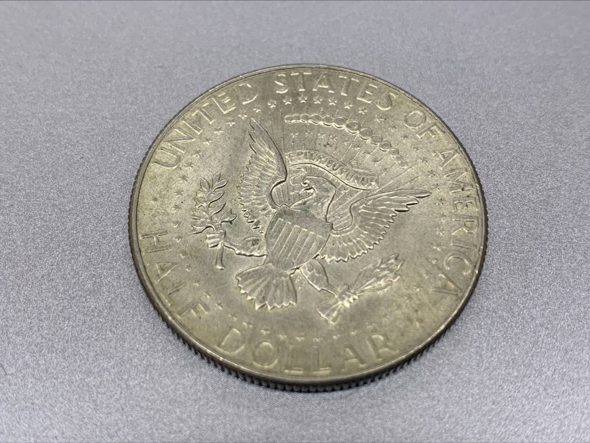 #407【希少品】ハーフダラー 銀貨 1969 ケネディ 11.6gの画像1