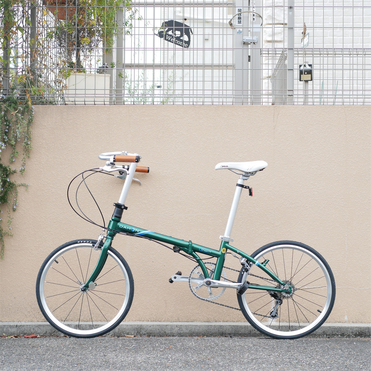 Yahoo!オークション - ダホン BOARDWALK 折り畳み自転車 9速 451 Yahoo!オークション - ダホン BOARDWALK 折り畳み自転車 9速 451