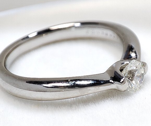 Y8606☆天然ダイヤモンド 0.274ct フランダースカット リング 変形