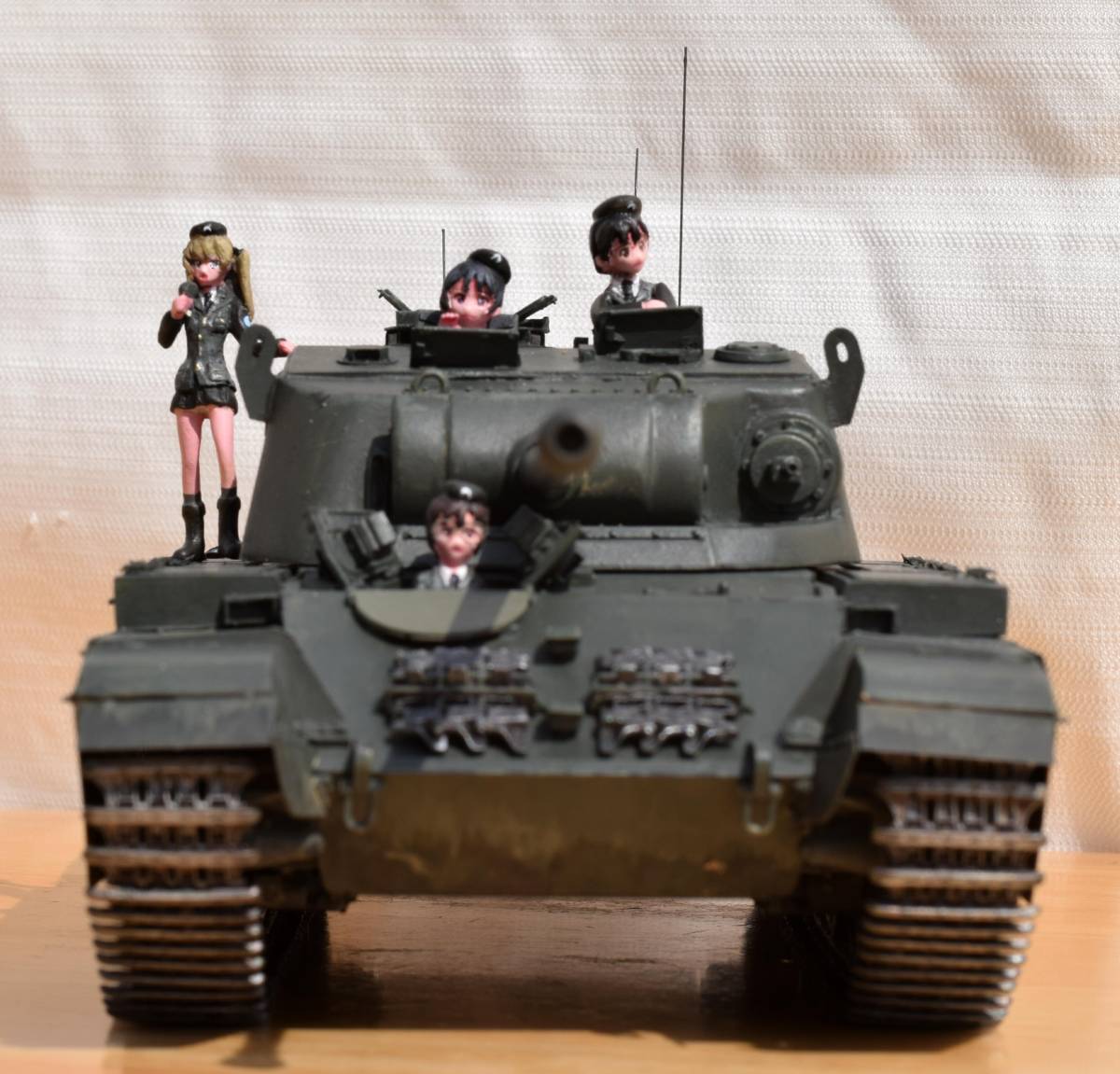 . atelier made 1/35 theater version Girls&Panzer university selection . team A41 centimeter .li on ( figure attaching )