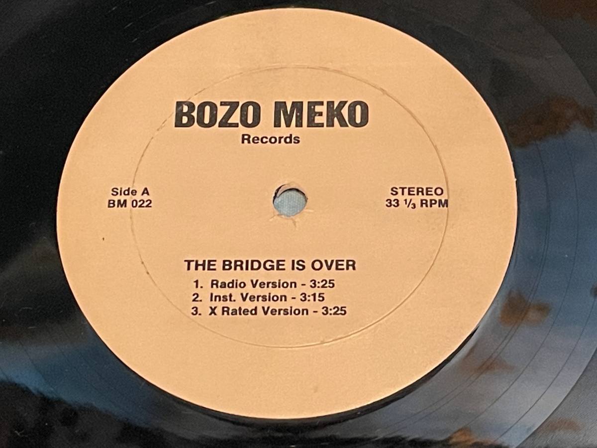 LP レコード　BOZO MEKO RECORDS THE BRIDGE IS OVER 　未検針_画像3