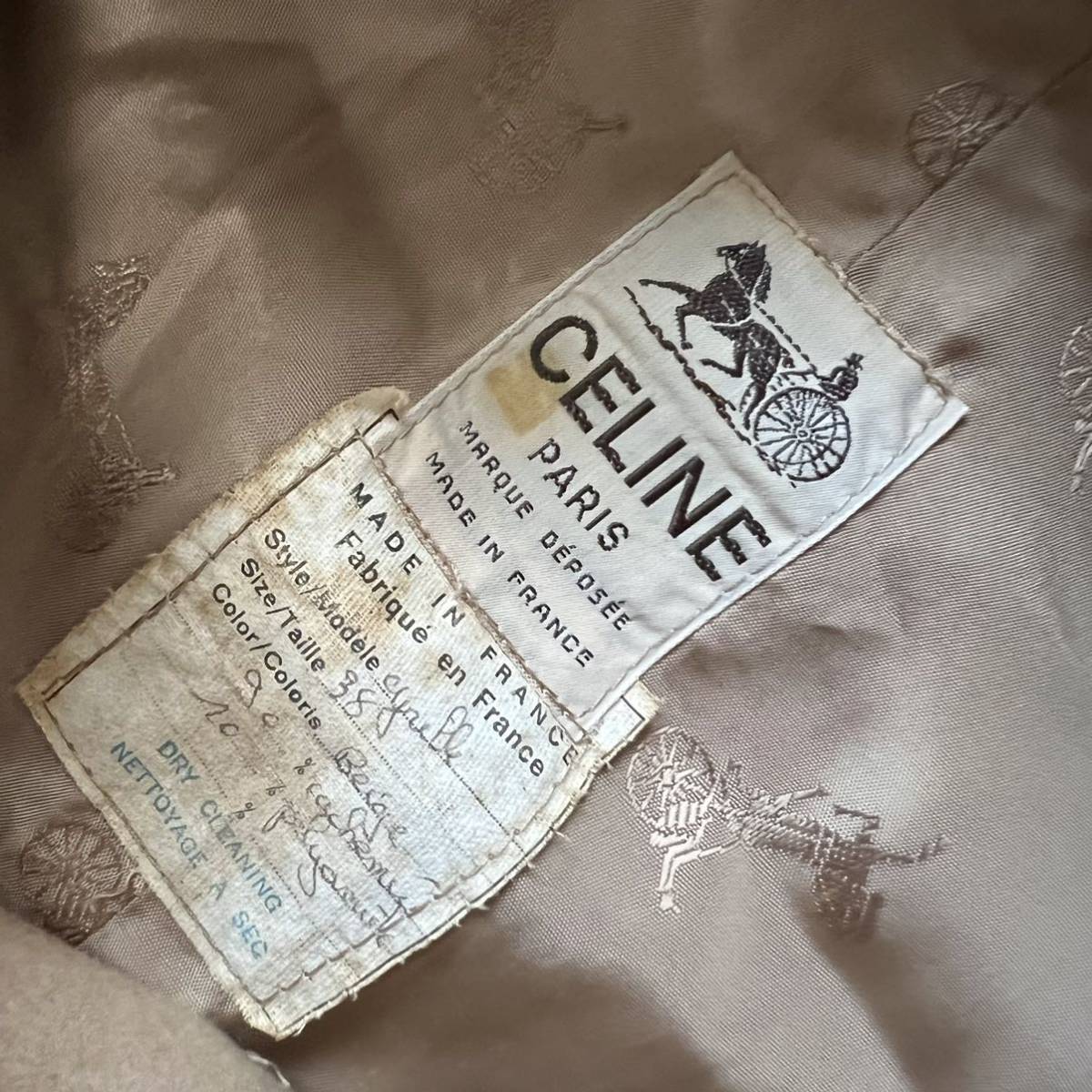 【送料無料】celine セリーヌ　馬車金具　ロングコート Aライン　ベージュ　レディース　金ボタン　冬物　38 M ダブル