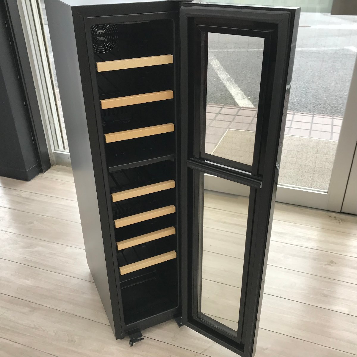 最高の デバイスタイル コンプレッサー式18本用ワインセラー DCF-C18W