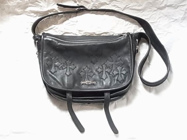 e- and ji-A&G shoulder bag messenger bag Cross patch leather leather black color black SV silver 925