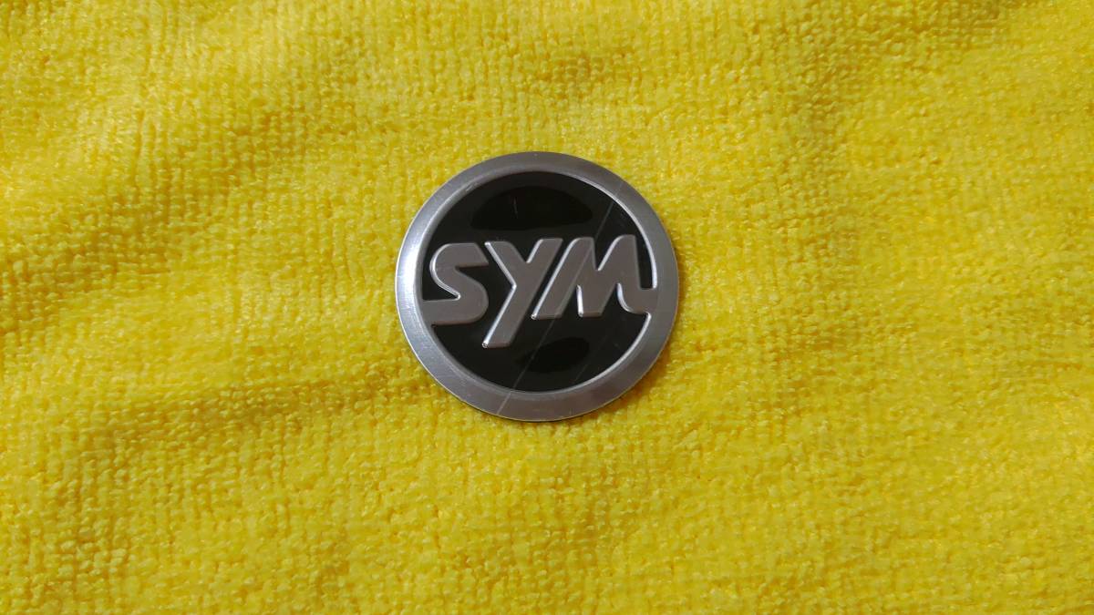 SYM 純正 ステッカー シール デカール Ｄ＝40ｍｍ 新品の画像3
