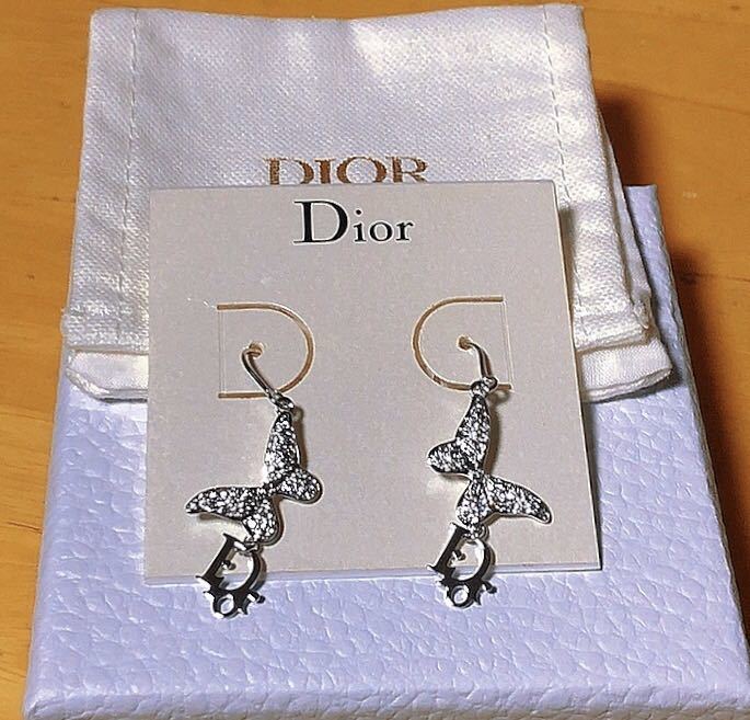 Christian Dior ディオール ピアス シルバー ロゴマーク 蝶 腕時計