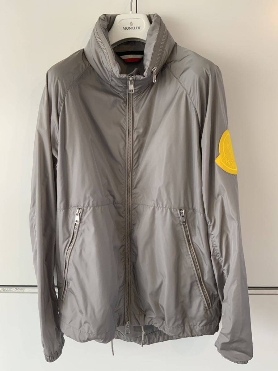 高知インター店】 モンクレール MONCLER 着用1回 未使用に近い ジップ