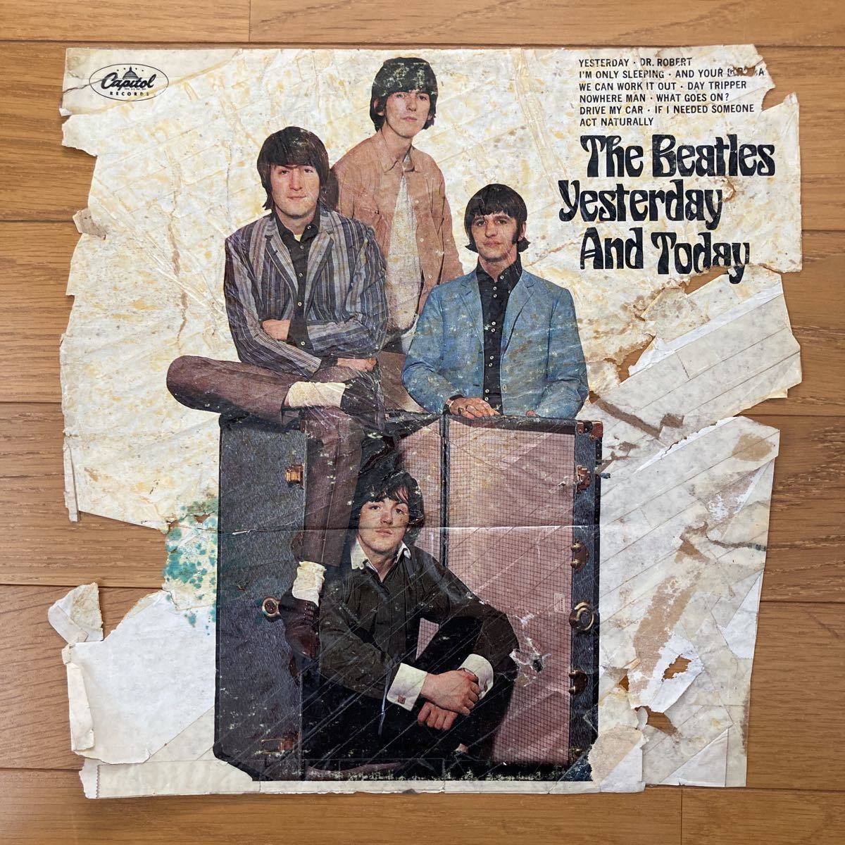 Yahoo!オークション - BEATLES Yesterday and Today ブッチャー Yahoo!オークション - BEATLES Yesterday and Today ブッチャー