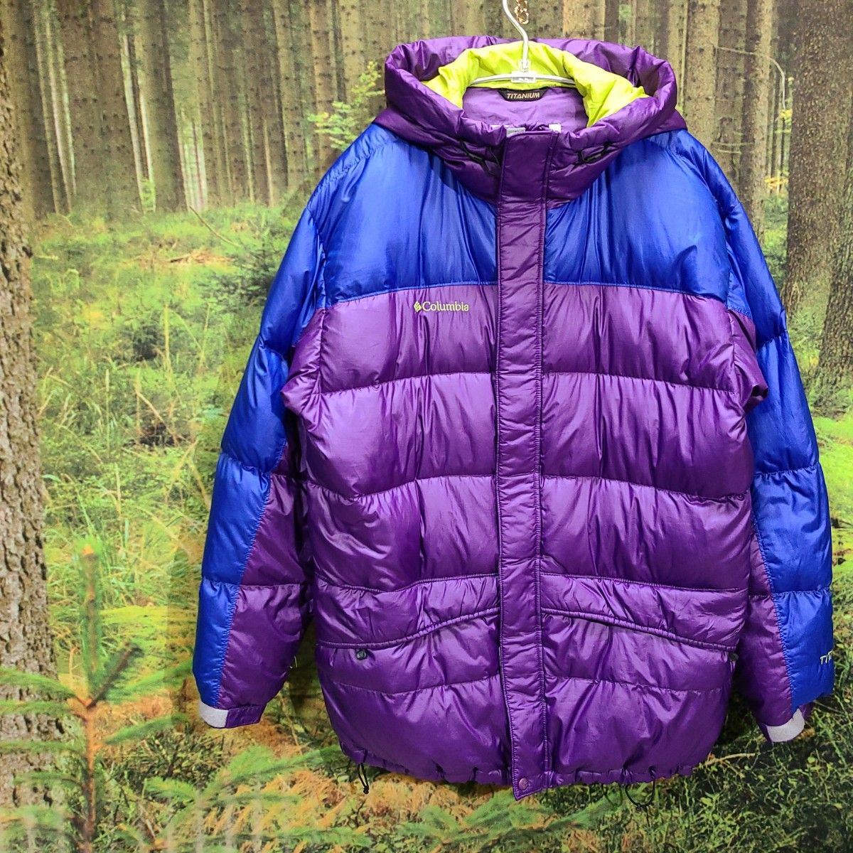 コロンビア　Columbia　紫　パープル　緑　グリーン　柔らか質感　ダウンジャケット　ダウンコート　防寒　軽量　ノースフェイス