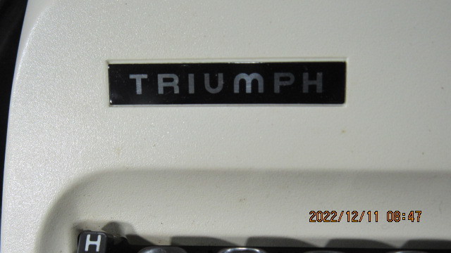 Junior12 typewriter tipa Deluxe retro hard case attaching used 