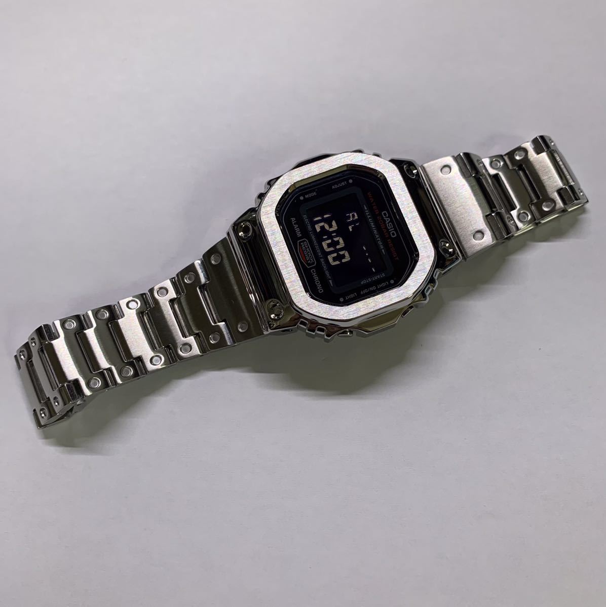 メール便可 2セットまで CASIO GーSHOCK DW–5600 シルバー デジタル