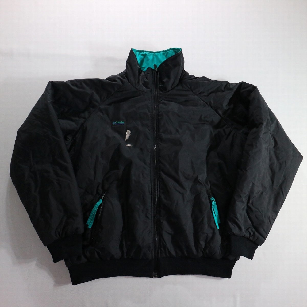 F□90年代 Columbia コロンビア リバーシブル ナイロン 中綿 ジャケット ブラック 黒色 ターコイズブルー 青系 (XL) 中古 古着 k6267_画像4