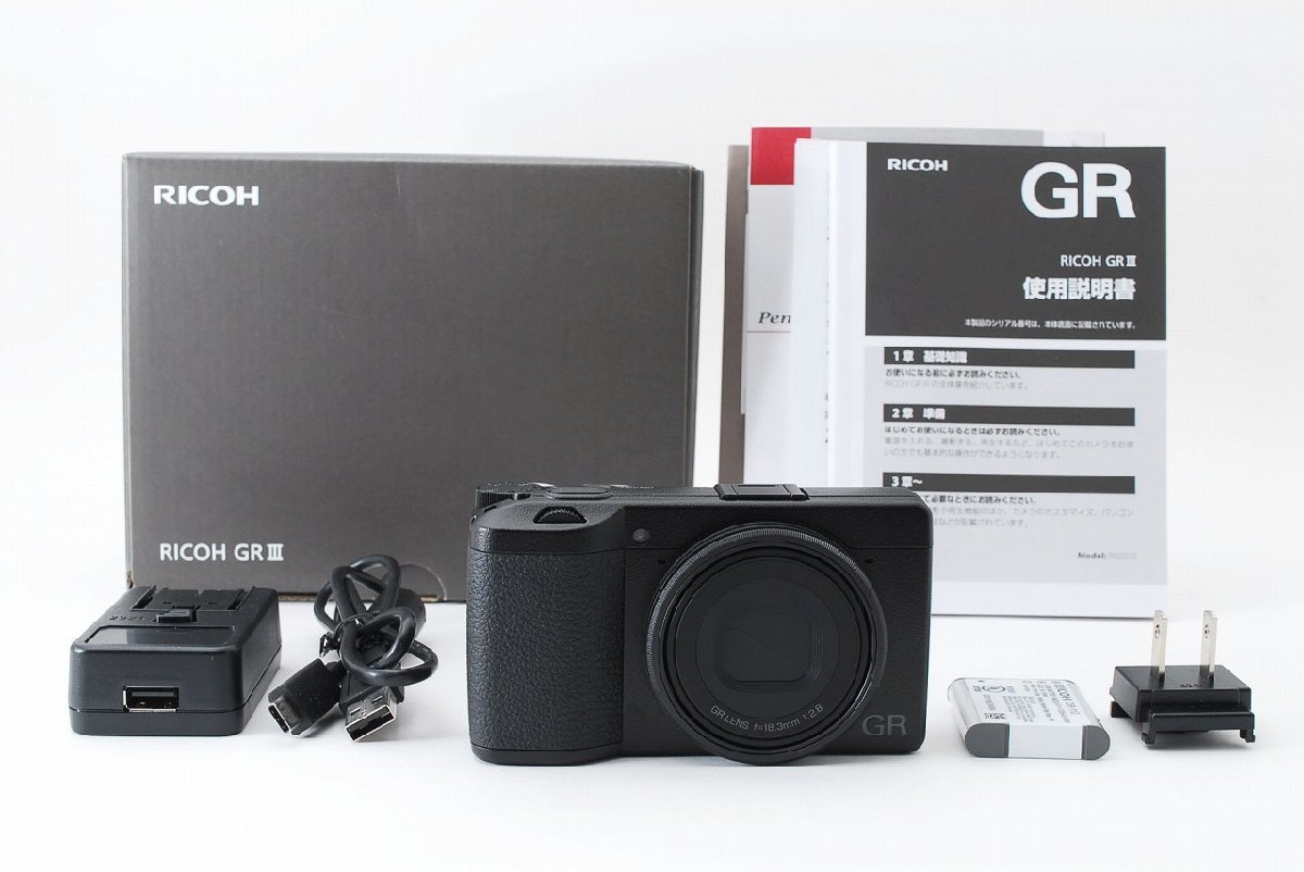 新品級 RICOH リコー GR III デジタルカメラ ２ ショット数２回