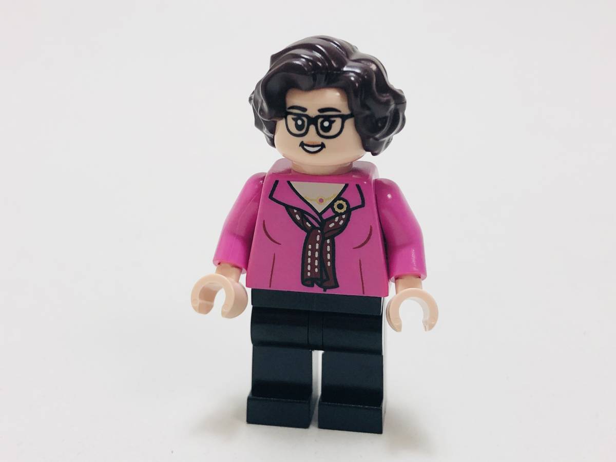 【新品未使用】レゴ　LEGO　ミニフィグ　フィリス　ラパン　ヴァンス　女性　シャツ　ブラウス　スーツ　オフィス_画像2