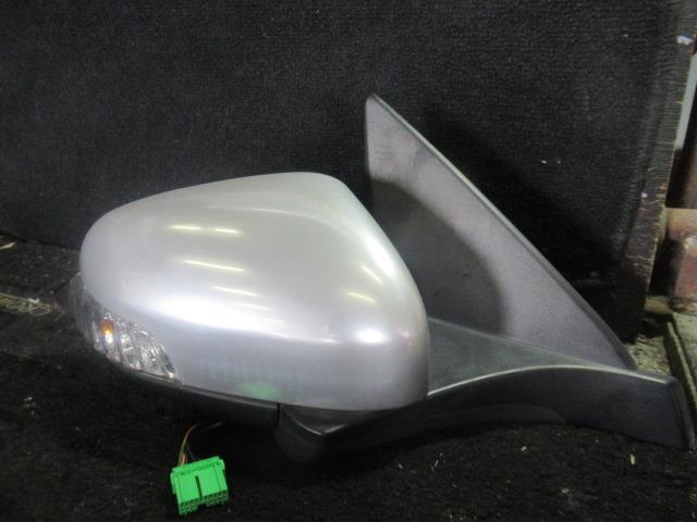  Volvo 30 series MB4204S right side mirror C30 B4204S 6FT 455