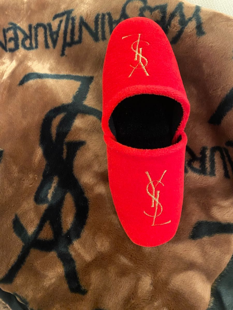 新品 YSL イヴ・サンローラン 毛布とスリッパ|Yahoo!フリマ(旧 新品 YSL イヴ・サンローラン 毛布とスリッパ|Yahoo!フリマ(旧