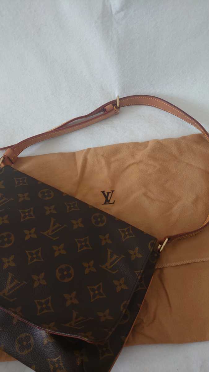 LOUIS VUITTON ルイ ヴィトン モノグラム ミュゼットタンゴ ロング
