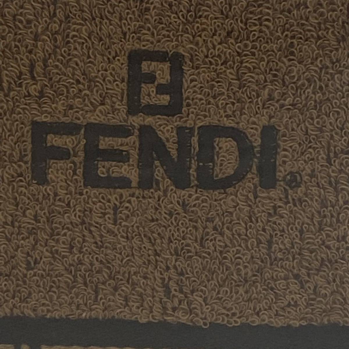 【送料無料】 FENDI/フェンディ/正規品/新品未使用/バスタオル/(148y)_画像2