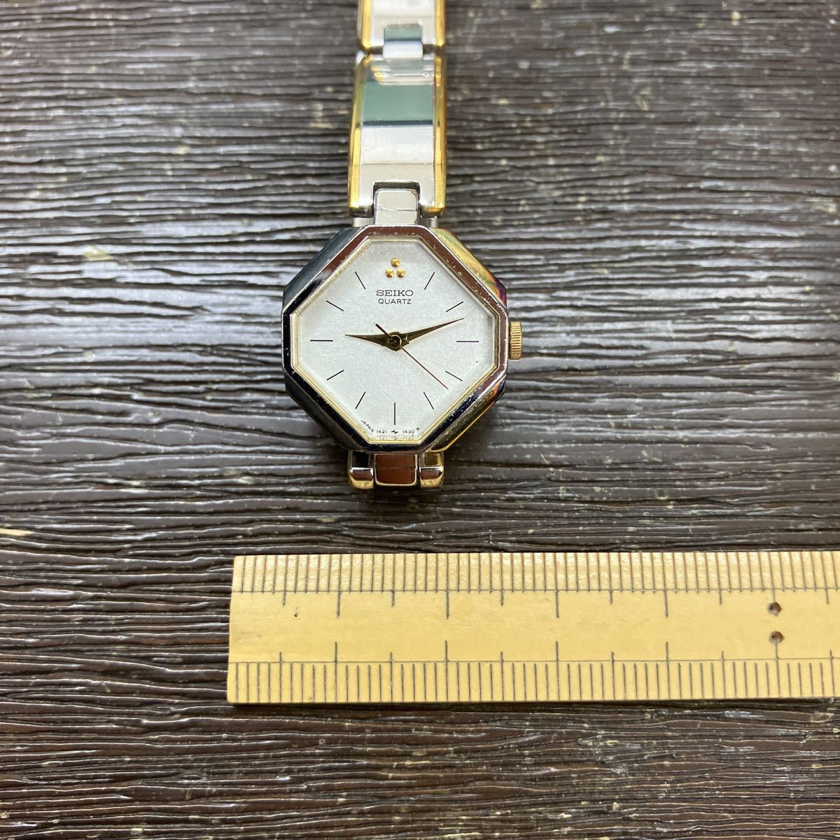 SEIKO セイコー クォーツ式 腕時計 レディース_画像3
