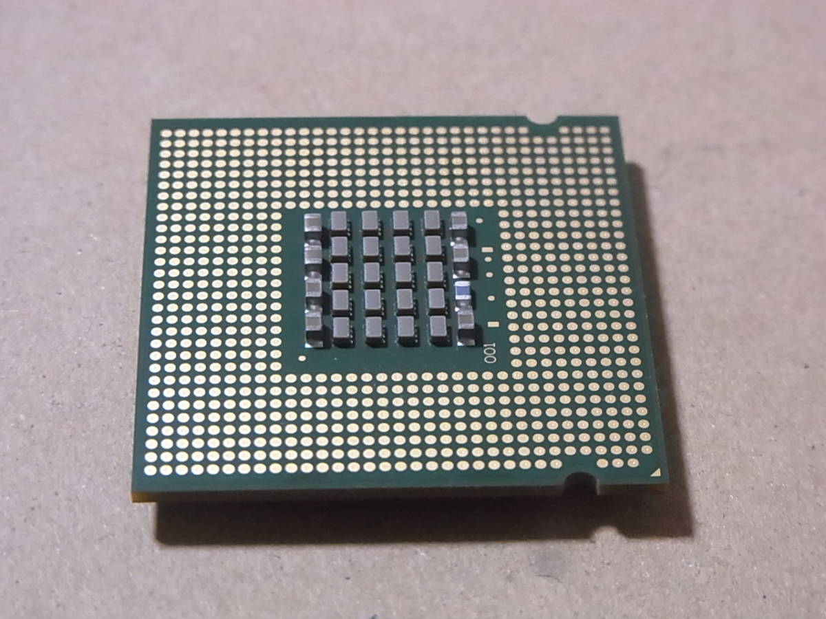 ◆Intel Pentium D 820 SL88T 2.8GHz/2M/800/05A Smithfield LGA775 2コア (Ci0314)_画像3