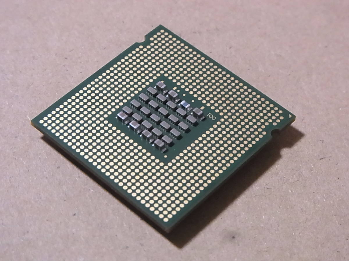 ◆Intel Pentium D 820 SL88T 2.8GHz/2M/800/05A Smithfield LGA775 2コア (Ci0314)_画像4