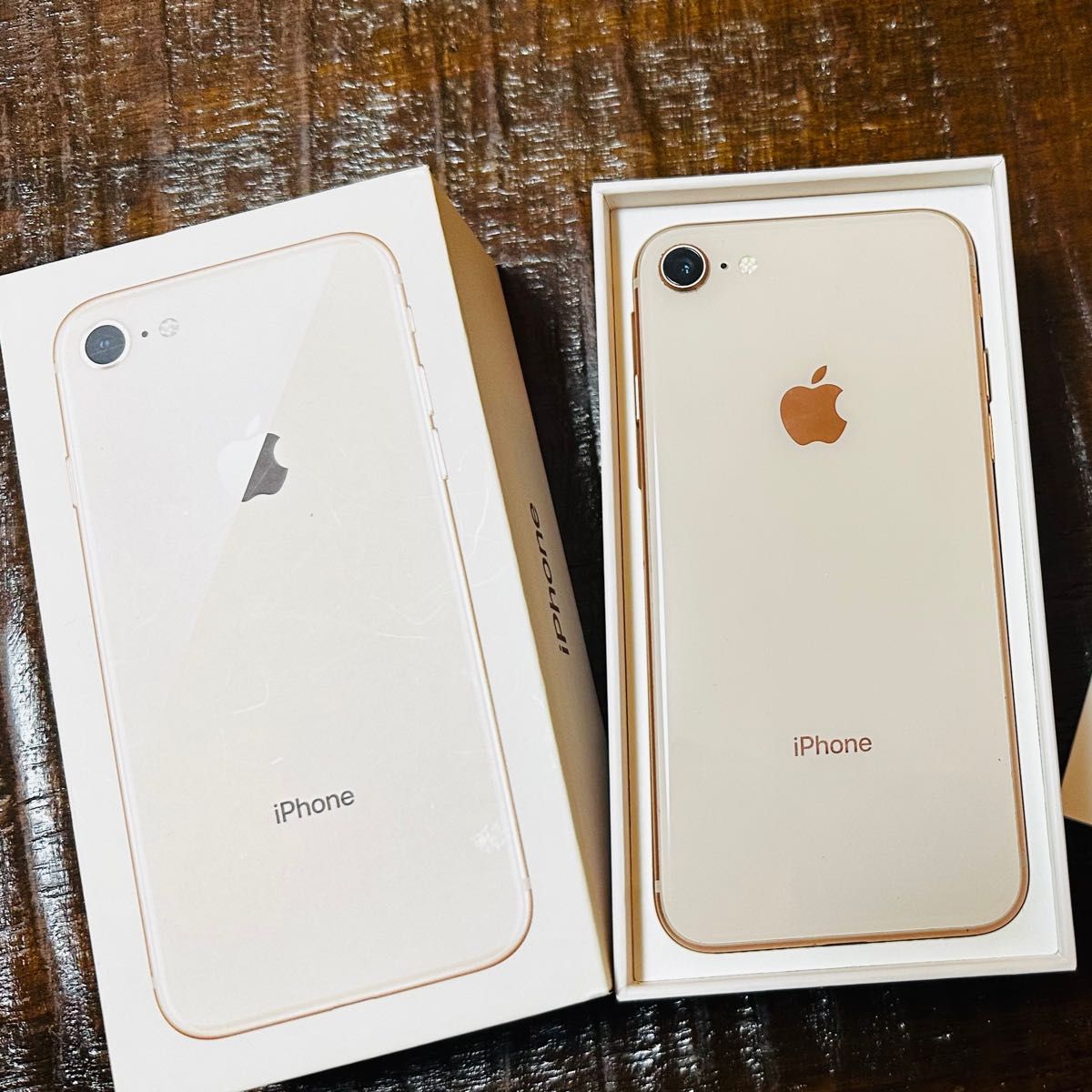値下げしました 美品 iPhone8 SIMフリー GOLD 香港バージョン