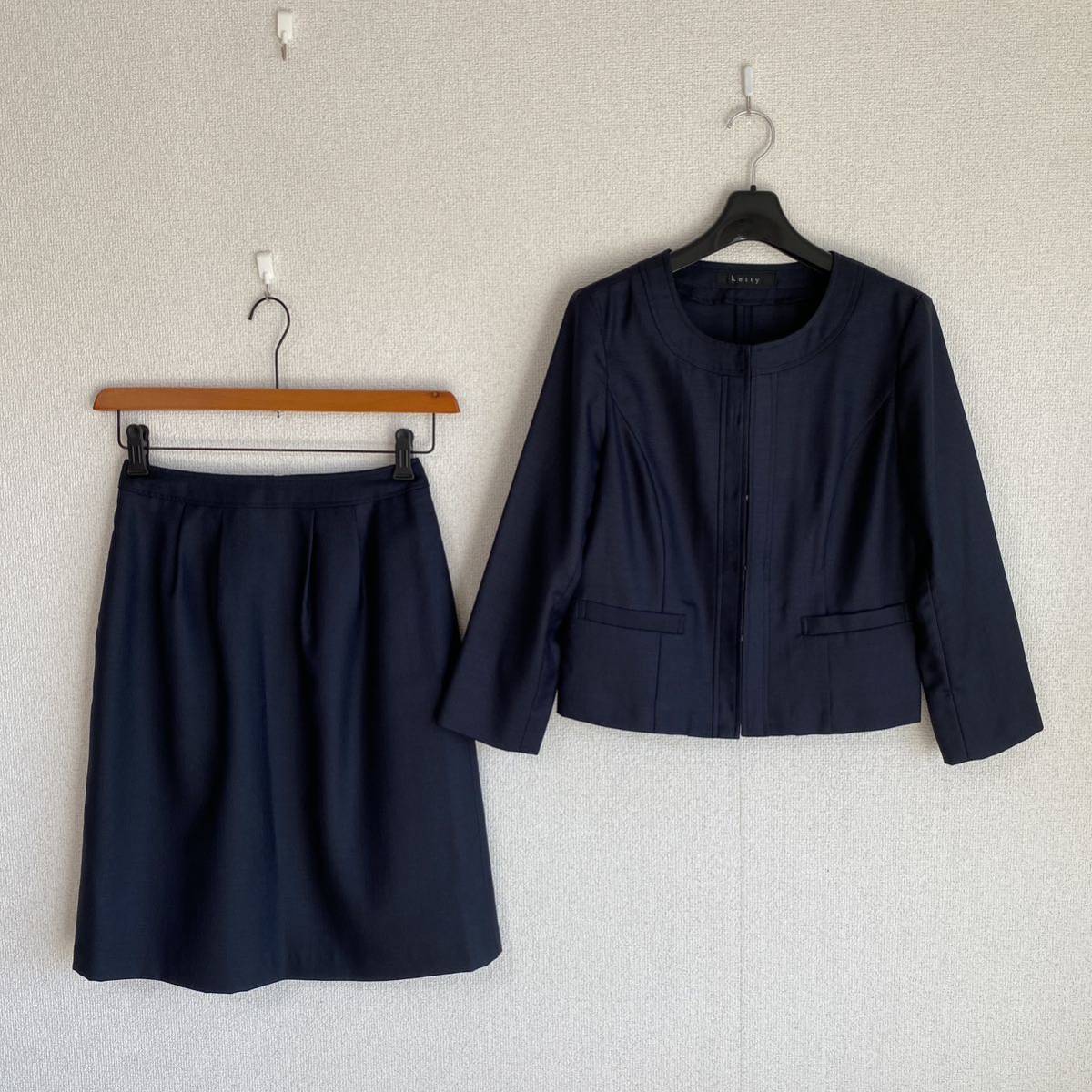  Katty no color mama suit on 2 under 1 W62 dark blue . examination interview DMW