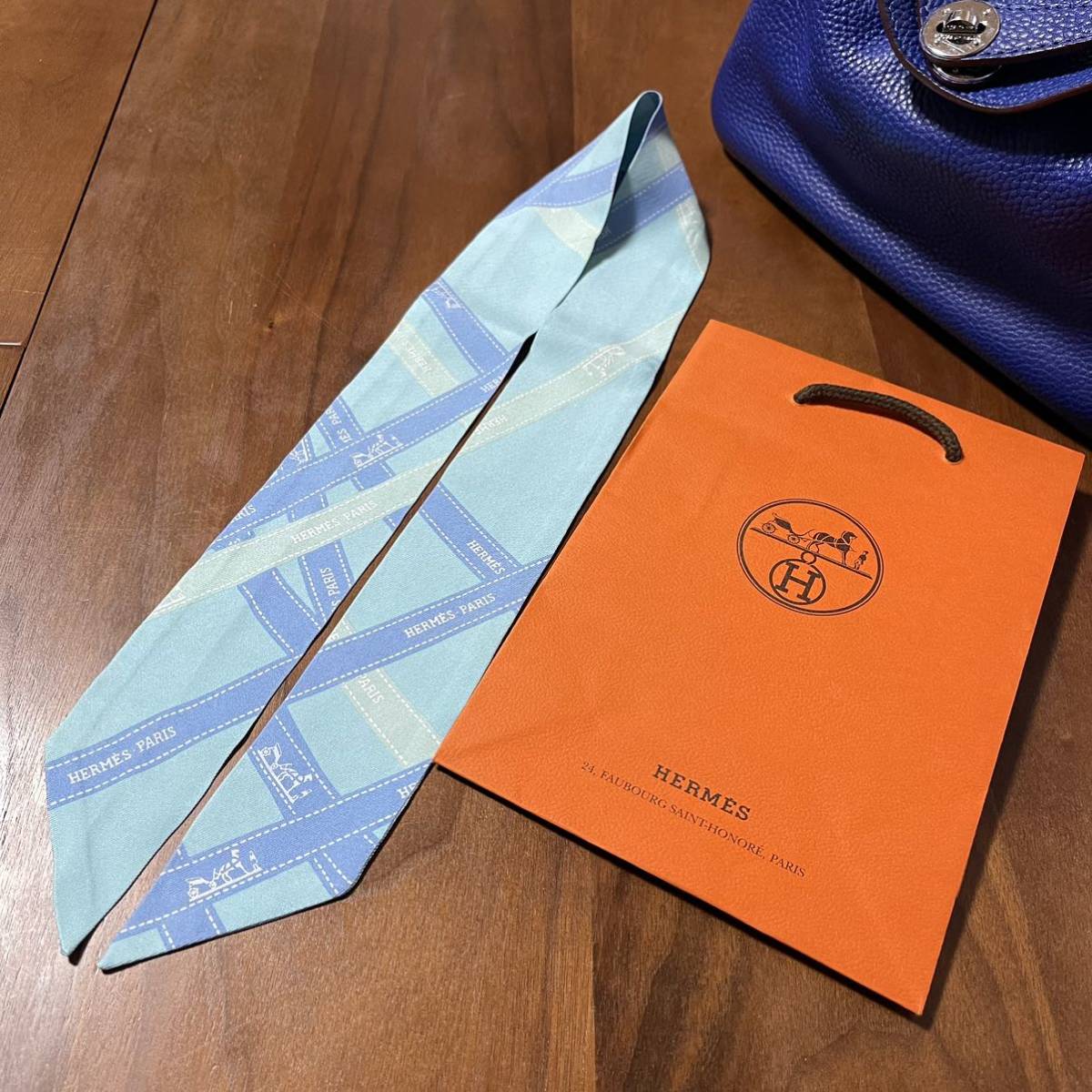 けられます HERMES エルメス ツイリー ボルデュック柄 リボン スカーフ