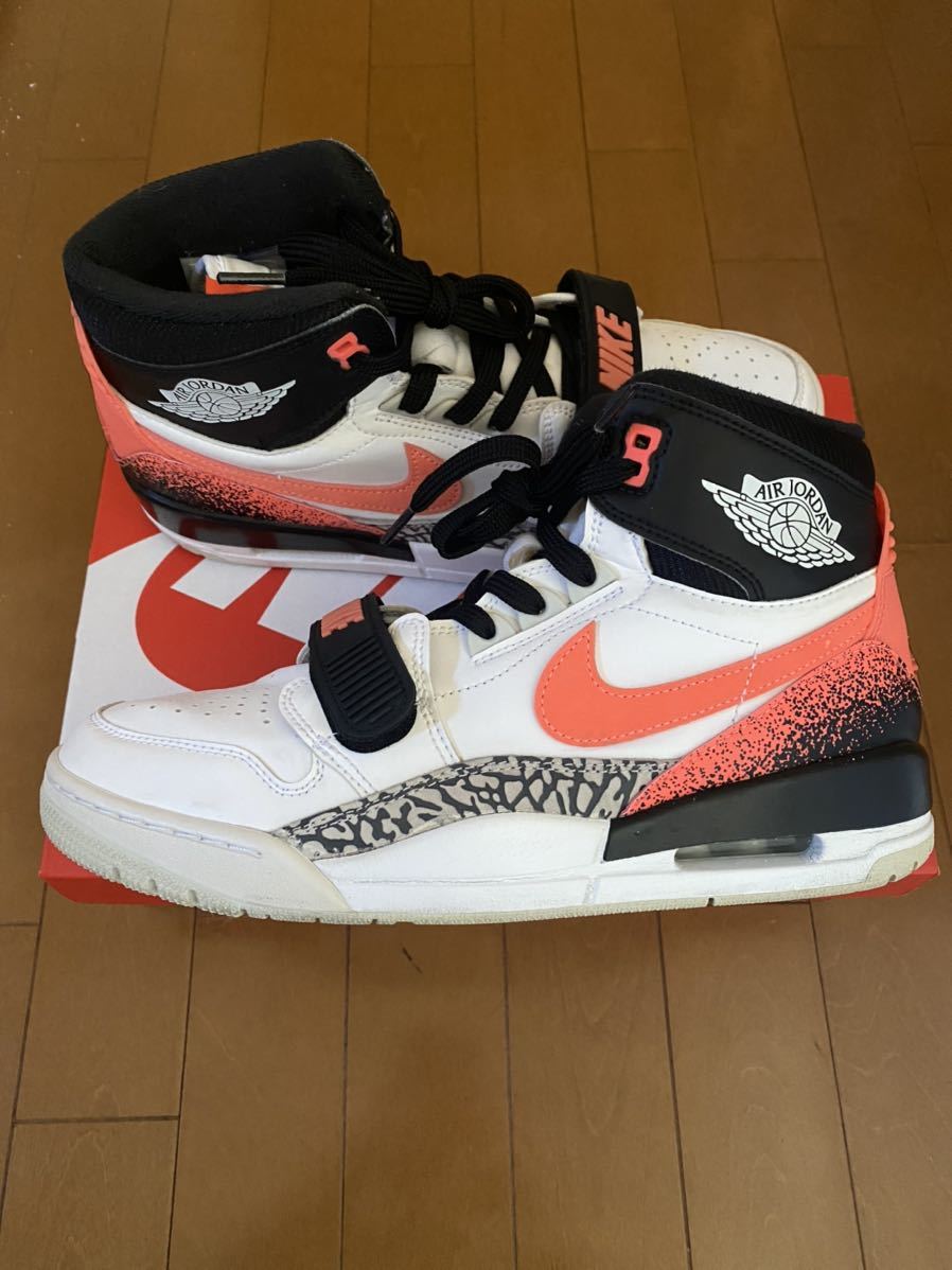 Nike ナイキ メンズ スニーカー サイズ US_10(28.0cm) Cool Grey 眼鏡 Nike ナイキ メンズ スニーカー サイズ US_8(26.0cm) Metallic Gold University Red Black