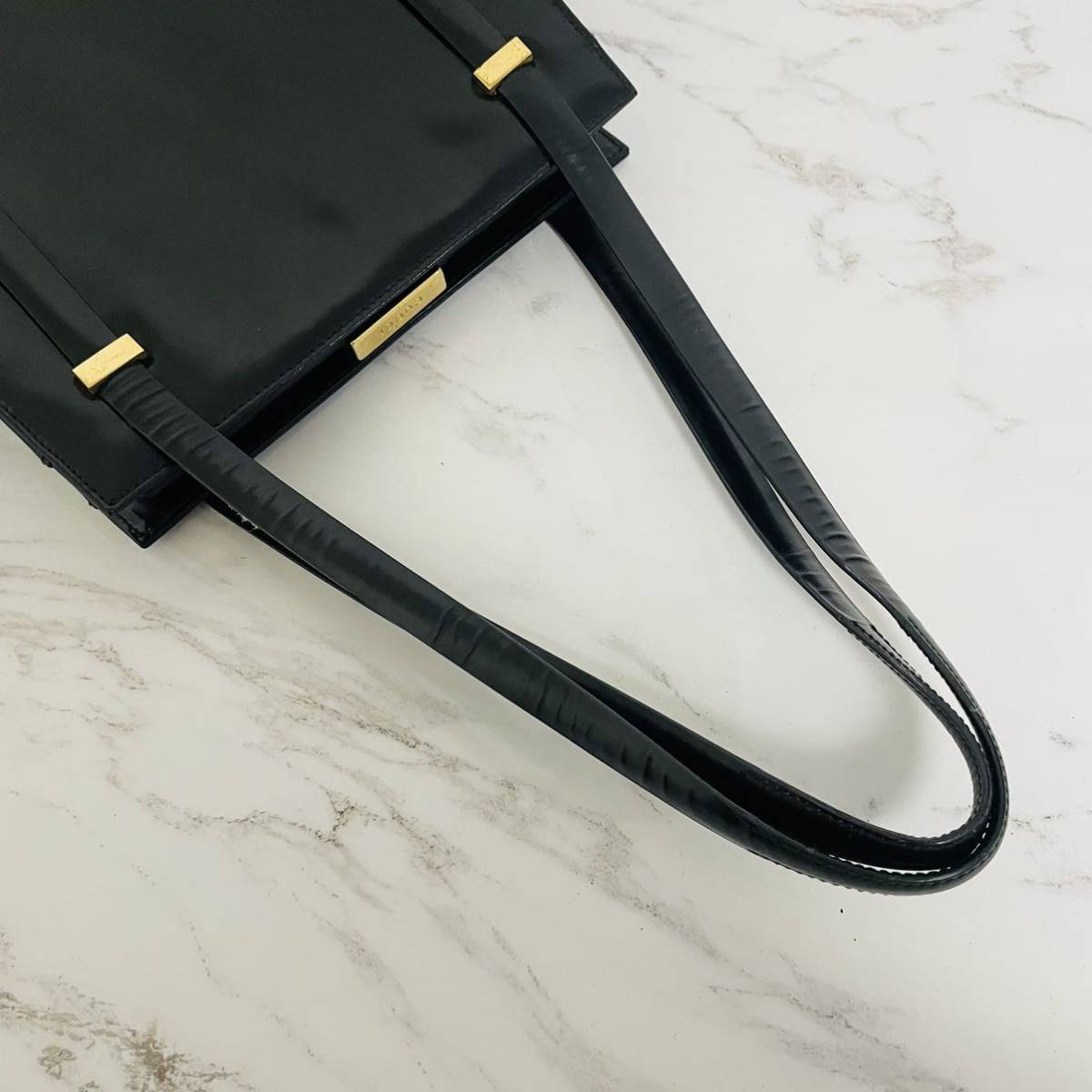 グッチ GUCCI がま口 ハンドバッグ 肩掛け ショルダーバッグ トートバッグ エナメル レザー パテント 良品 匿名配送 ブラック 黒 ゴールド_画像3