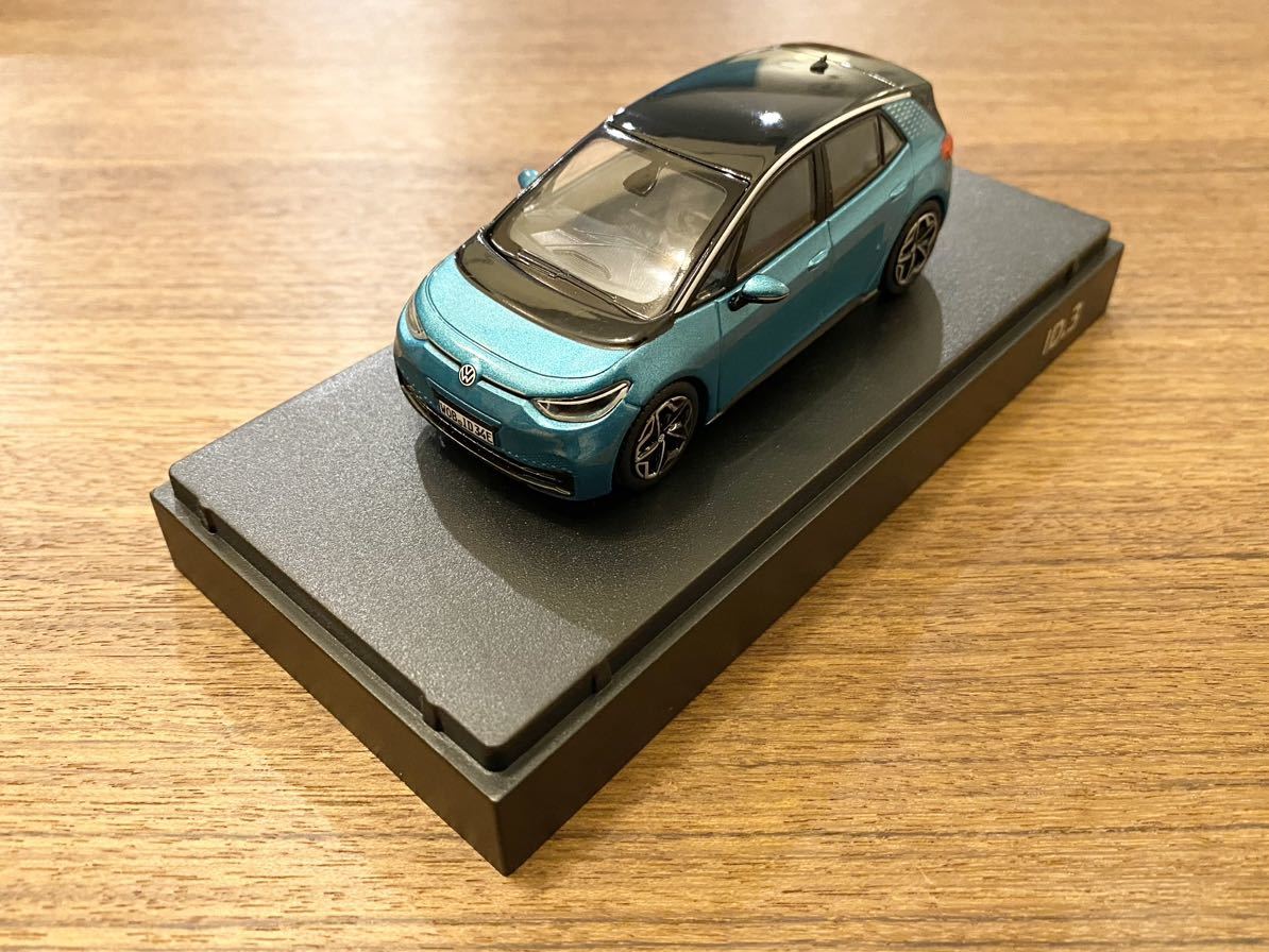 新品 オリジナルパッケージ付き 1/43 フォルクスワーゲン純正 ノレブ 新型 フォルクスワーゲン ID3 電気自動車 ターコイズブルーメタリック