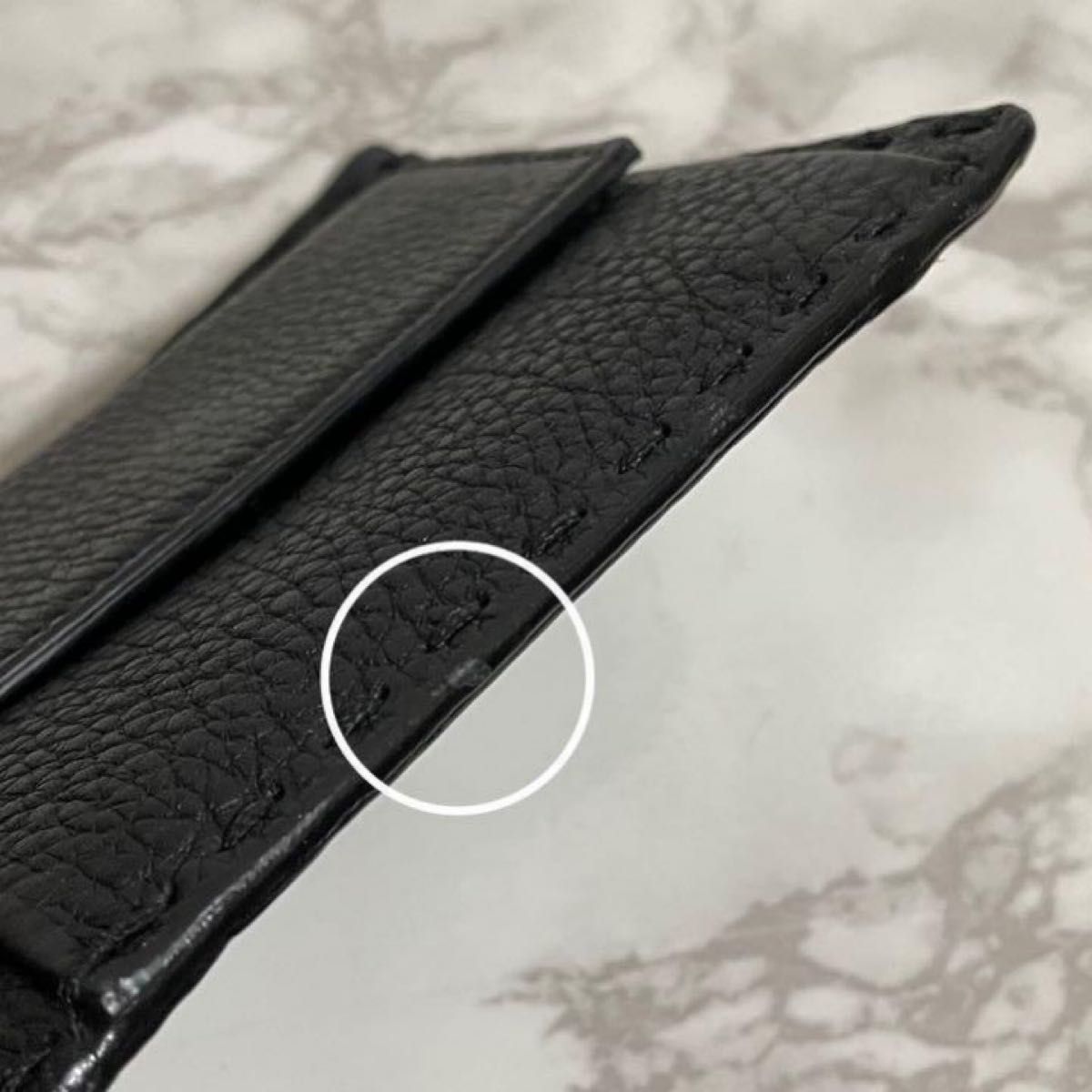 【極美品】FENDI フェンディ メンズ 二つ折り財布 ブラック　カーフスキン　カーフレザー