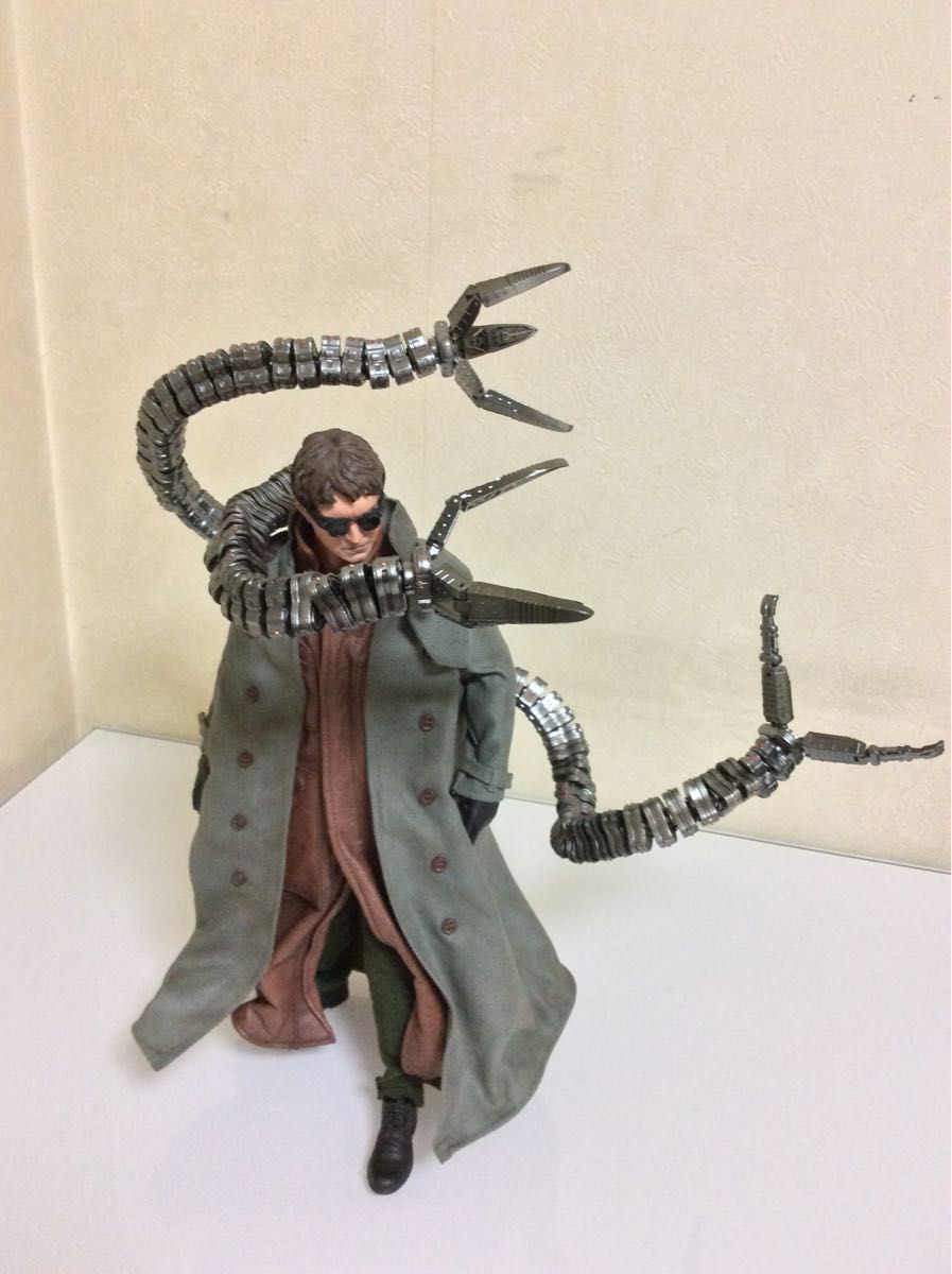 1／6 フィギュア　アクションフィギュア　スパイダーマン　ドクターオクトパス　アベンジャーズ　サムライミ　マーベル　ホットトイズ