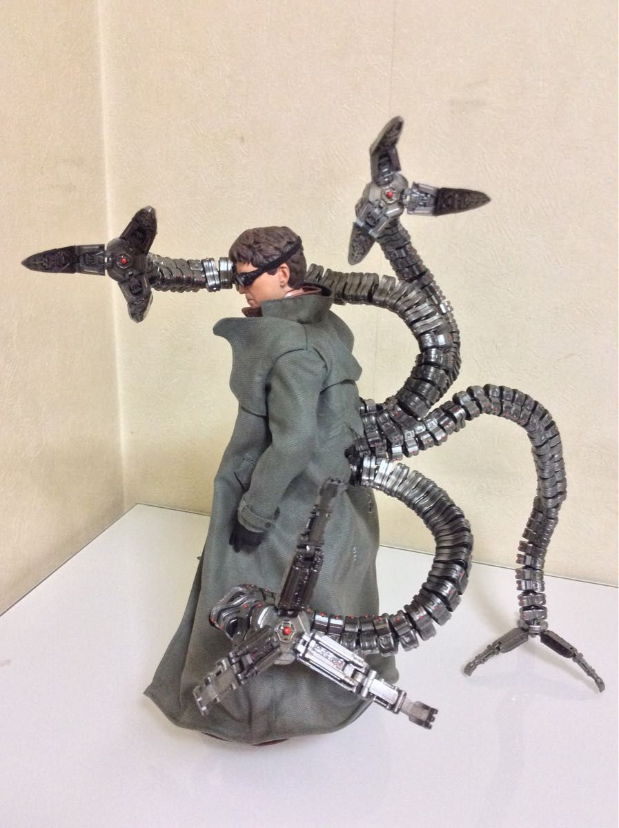 1／6 フィギュア　アクションフィギュア　スパイダーマン　ドクターオクトパス　アベンジャーズ　サムライミ　マーベル　ホットトイズ