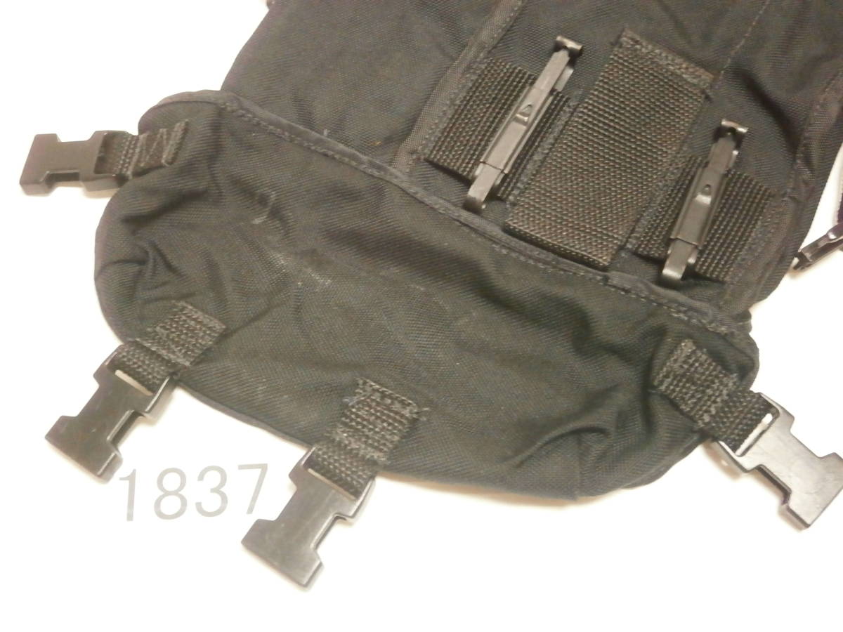 ☆1837 米軍放出品 CARRYING CASE, AN/PRC-148(V)(C） MBITR ラジオ キャリング ケース ポーチの画像3