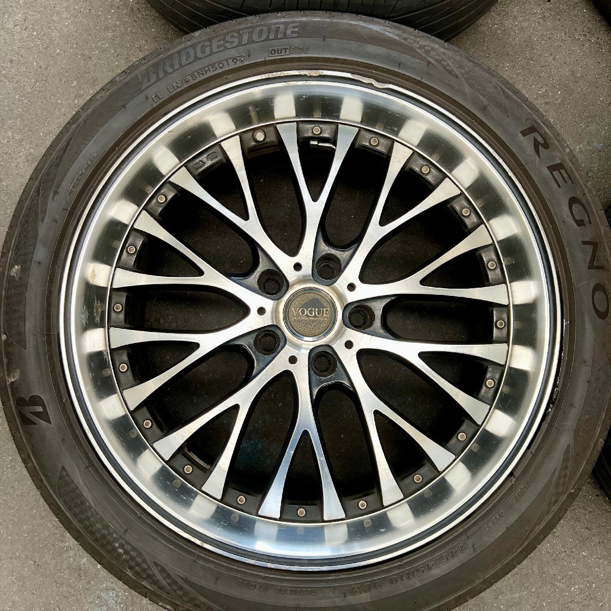 タイヤ付き社外ホイール4本セット VOGUE(ヴォーグ) 19×9J +40 114.3 5穴 245/45R19 2019年製 2ミリの画像2